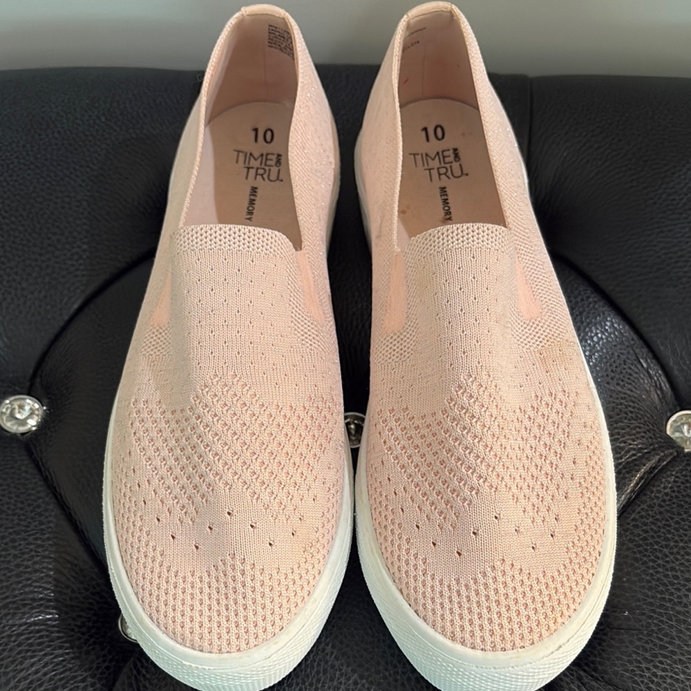 Time and Tru Women's Blush Slip-On Sneakers